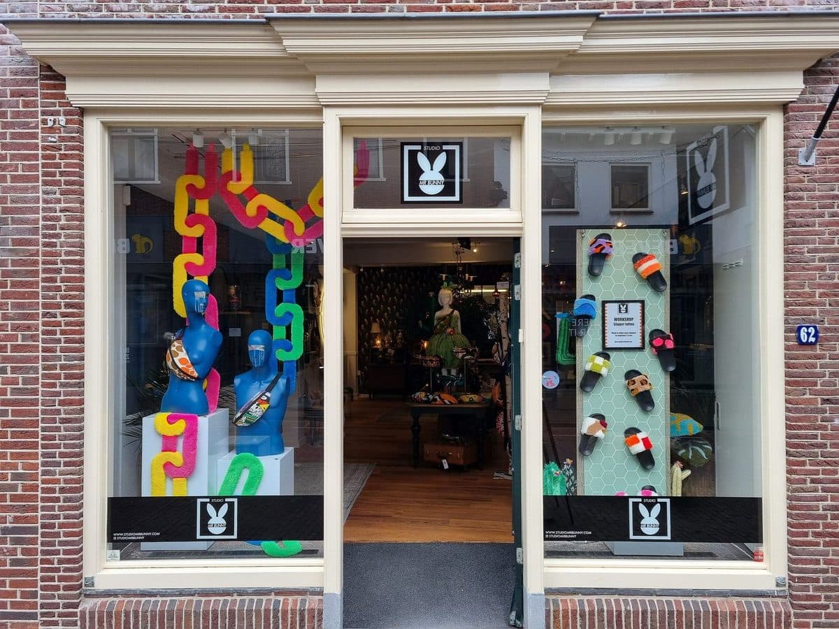 Studio Mr Bunny voorgevel op Kamp 62 in Amersfoort